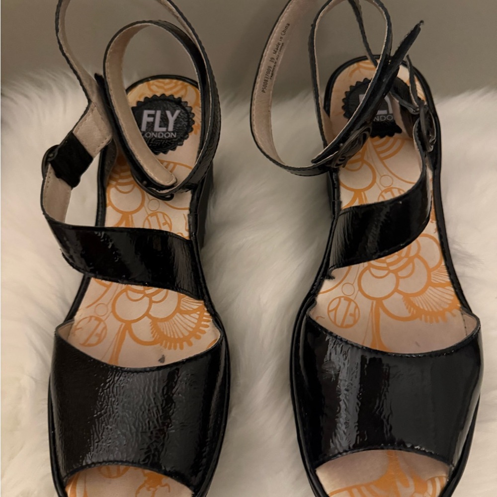 Fly London Glossy Black Women's Sandals
